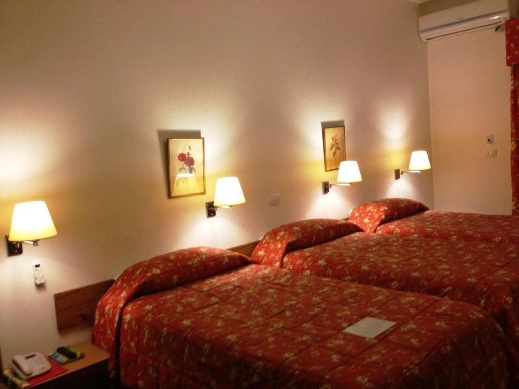 Embassy Hotel Beirut Cameră foto